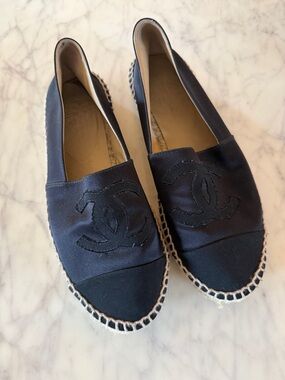 CHANEL Black Canvas Espadrille Flats with CC Logo size 37